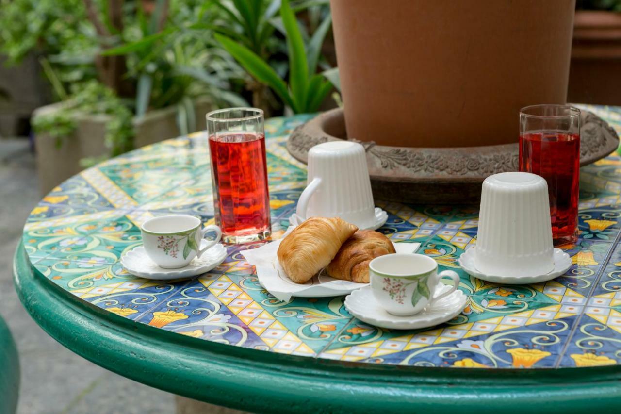 Appartement Aristovascio à Naples Extérieur photo